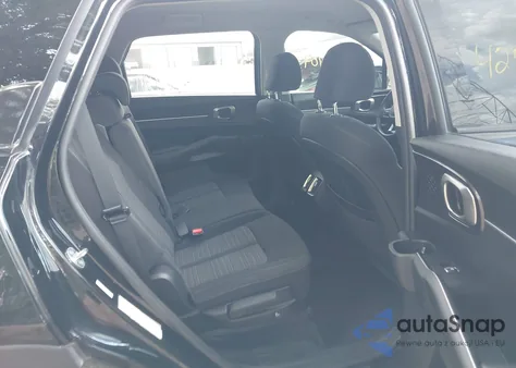 2021 Kia Sorento Lx z USA, uszkodzony, nr VIN 5XYRGDLC7MG016535